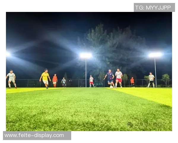 星空下的绿茵奇迹足球场：银河与竞技交织的璀璨夜幕